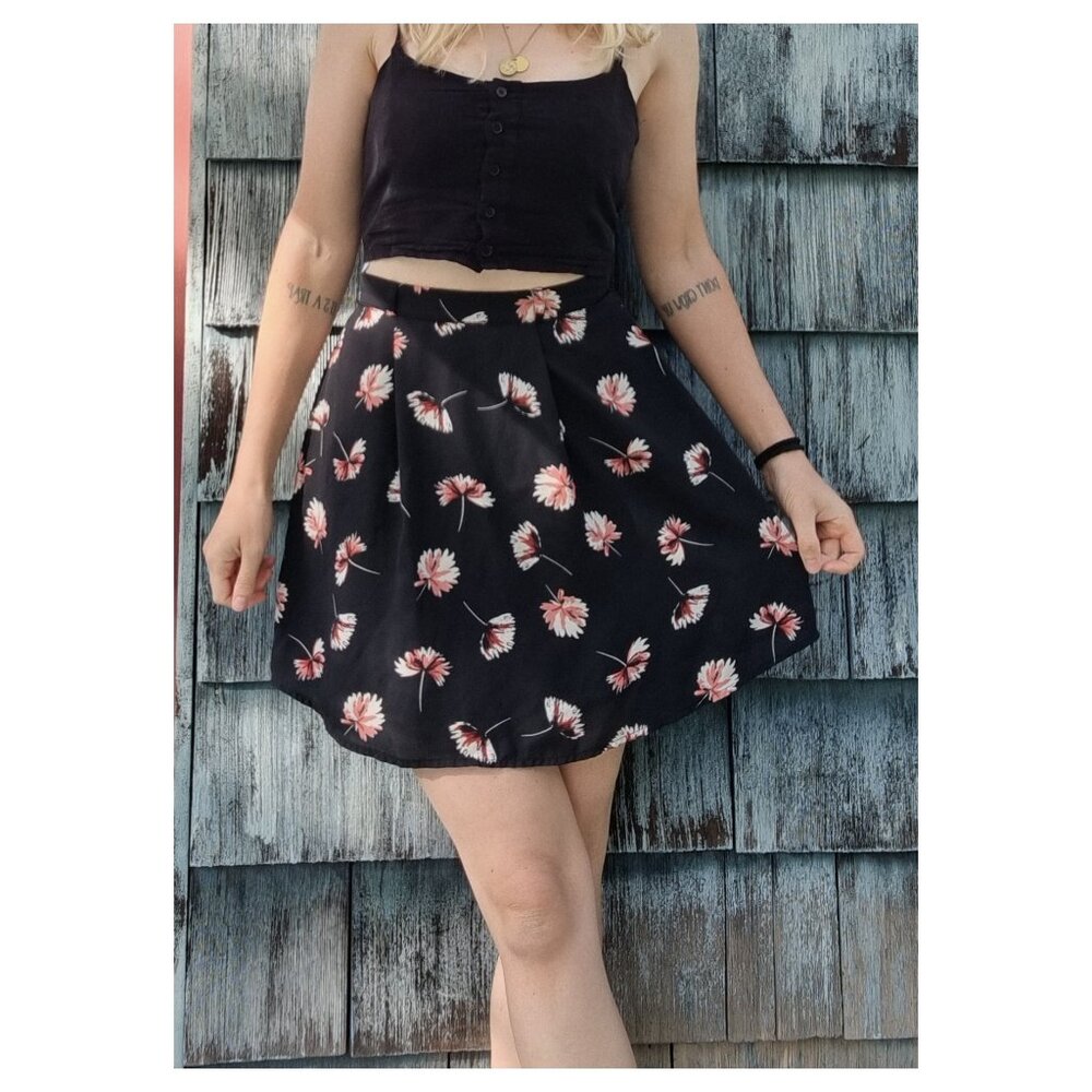 Short floral skirt